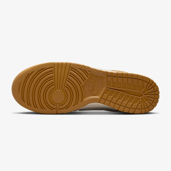 nike dunk low retro - Image 4