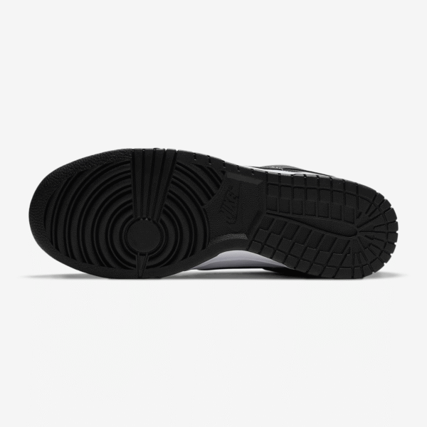 nike dunk low retro - Image 4