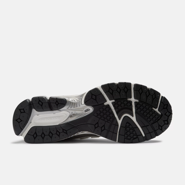 new balance 1906r - Image 4