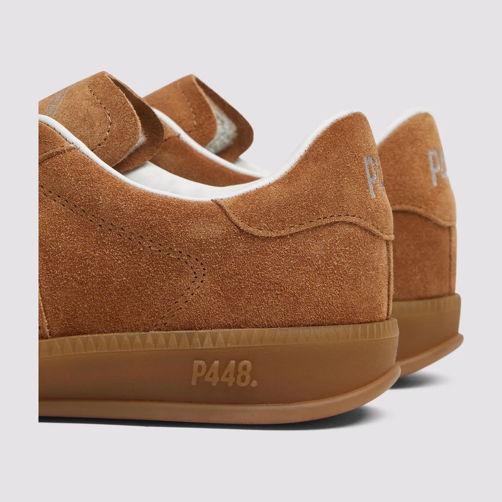 P448 Monza Espresso – vista trasera